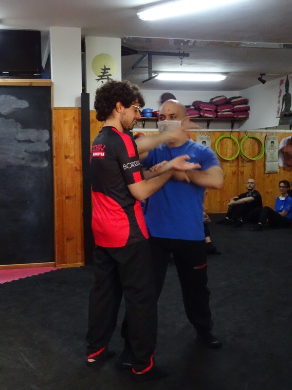 Kung Fu Academy di Sifu Mezzone Arti Marziali e palestra di Sport da Combattimento Wing Chun Weng Chun Tjun Tai Chi Taijiquan Qigong Sanda Difesa Personale (163)